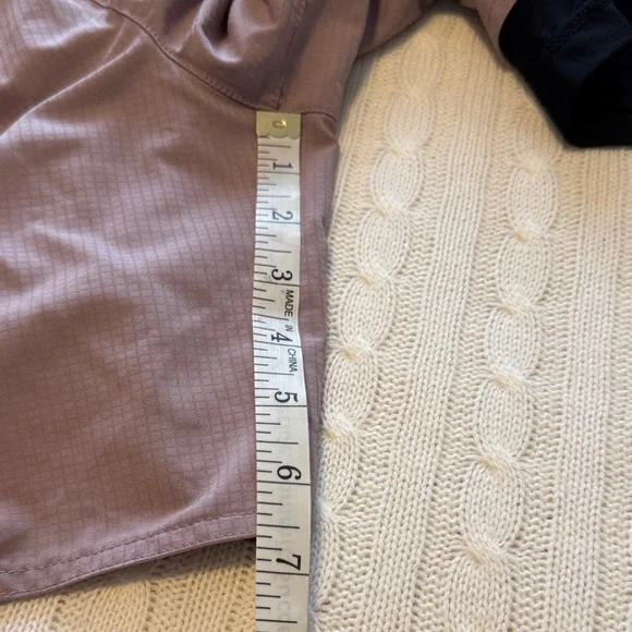 HURLEY Men's Two-Tone Athletic Large Shorts - Picture 9 of 9